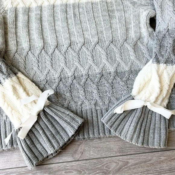 Max Studio Colour Block Wool Blend Cable Knit Ruffle Sleeve Sweater - Picture 9 of 13